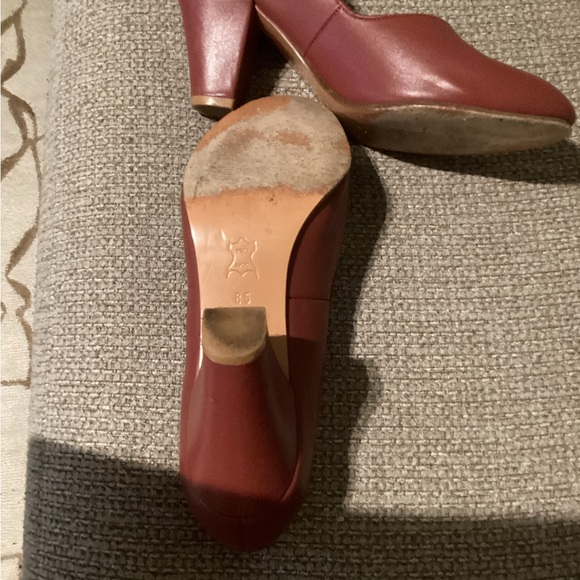 American Duchess Women's Burgundy Heels - Picture 7 of 11